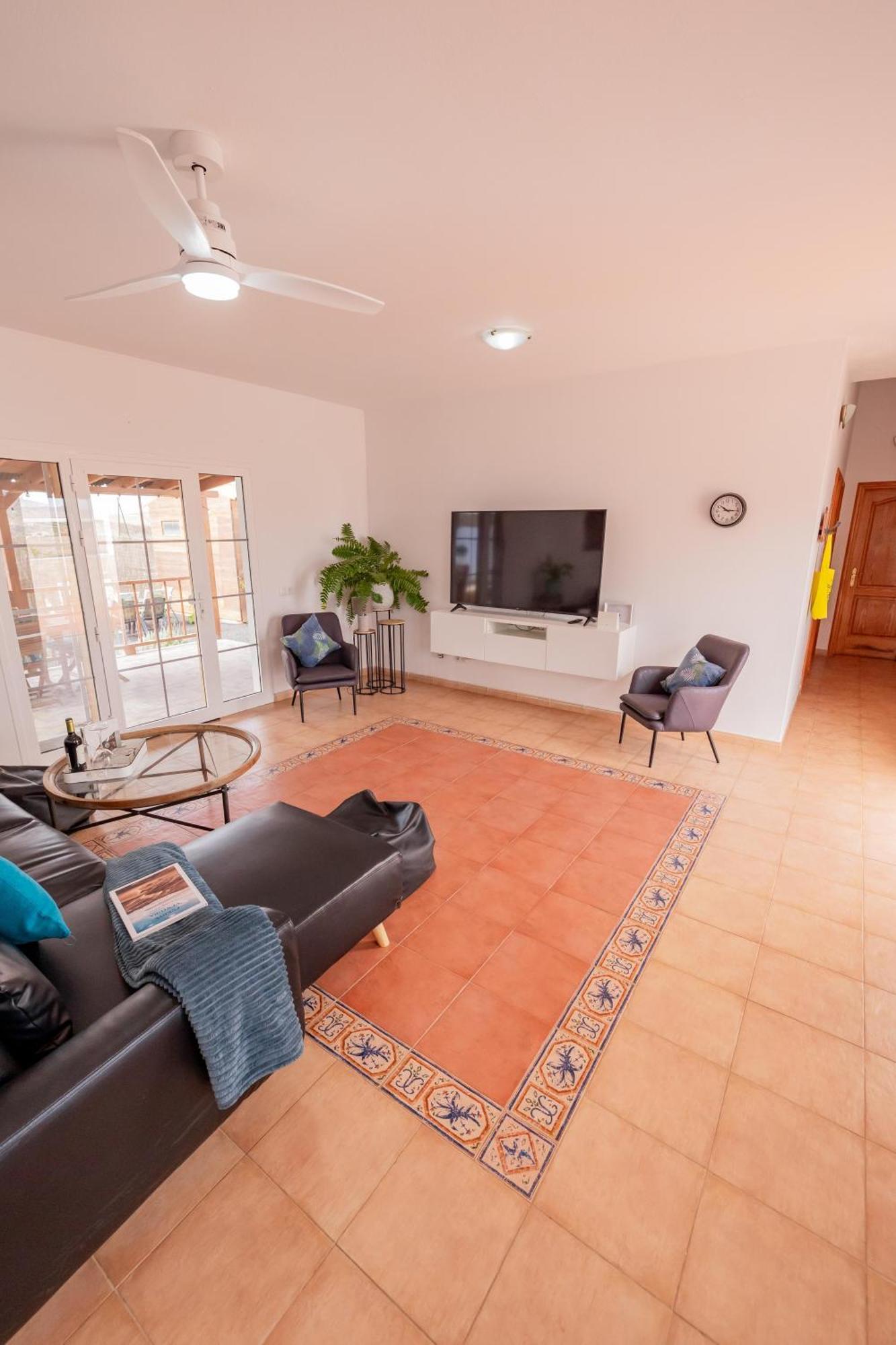 Casa Amaya - Spacious House With Pool, Large Garden, Bbq, 2 Terraces, And Ideal Location El Charco  Exterior foto